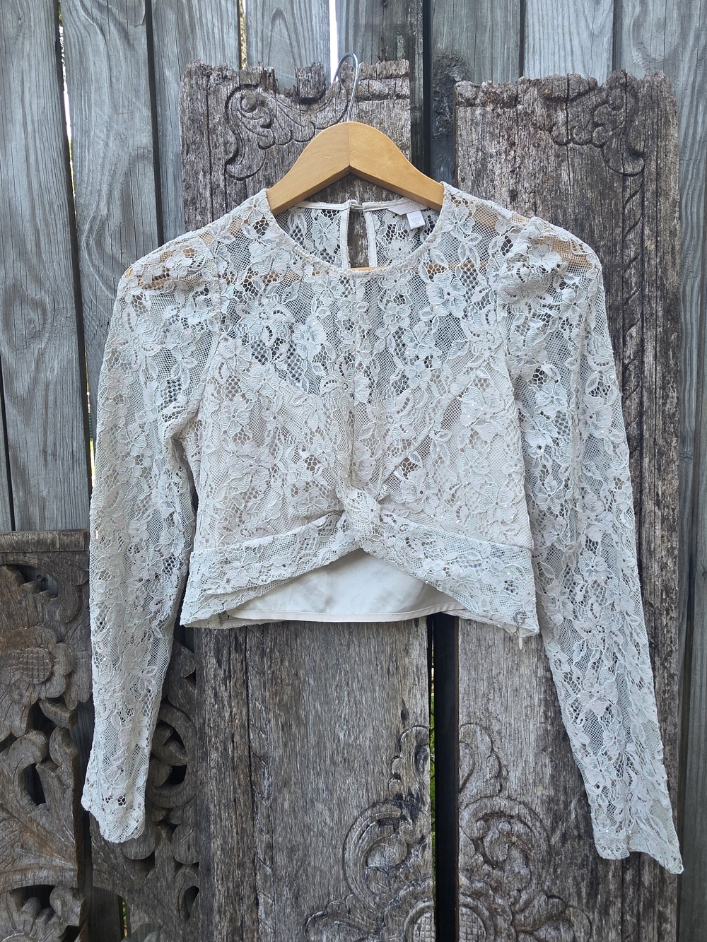 GUESS Lace Long-Sleeve Cropped Top - Cream PEARL OYSTER CREAM